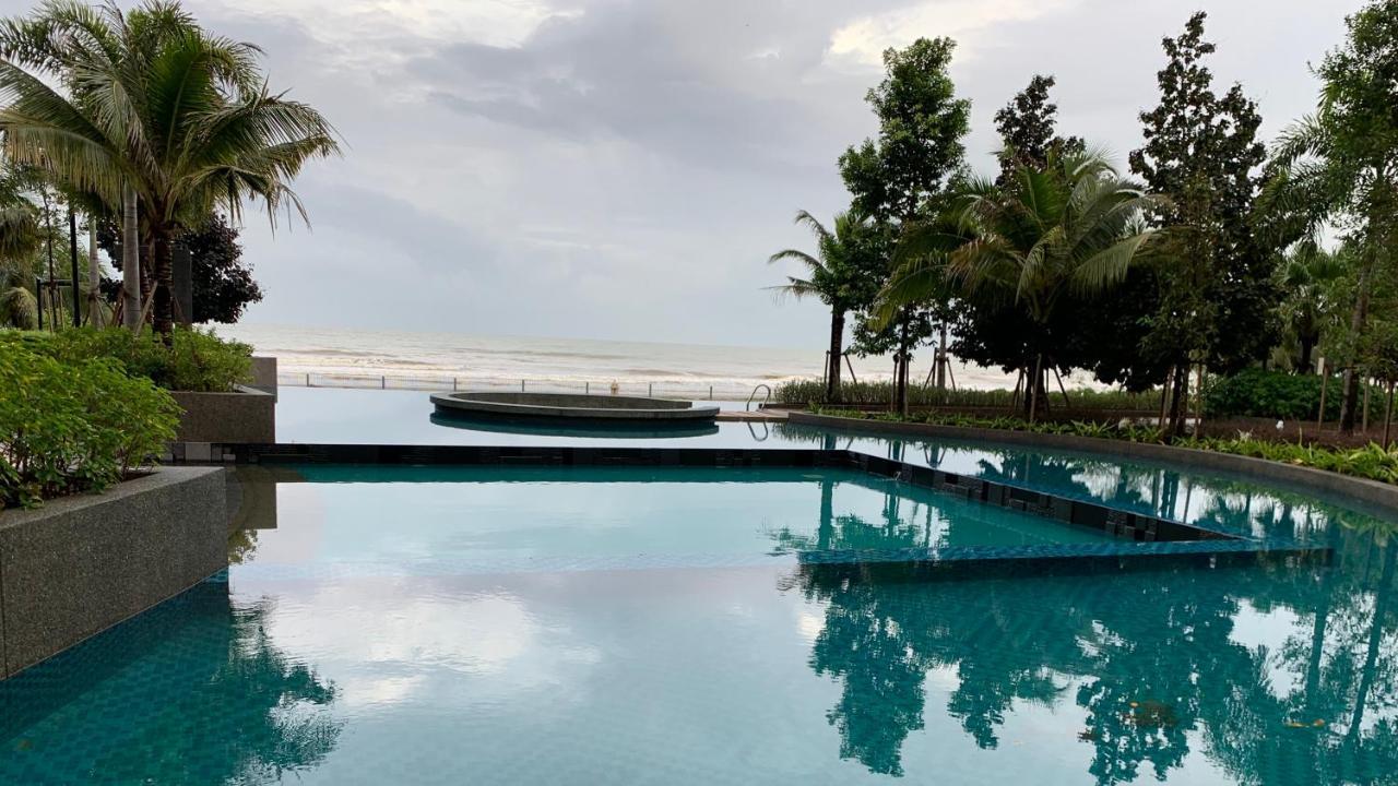 Timurbay Seaview Suite By Guns Studio Kuantan Exterior foto