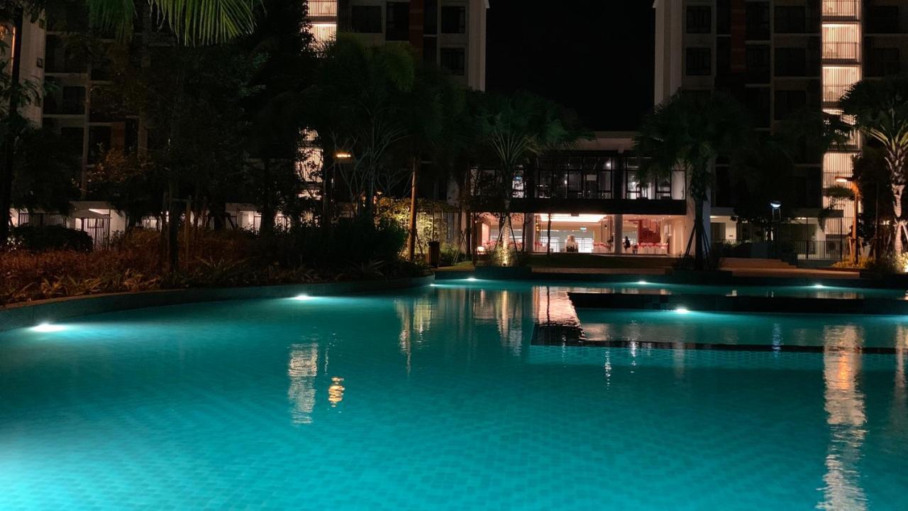 Timurbay Seaview Suite By Guns Studio Kuantan Exterior foto